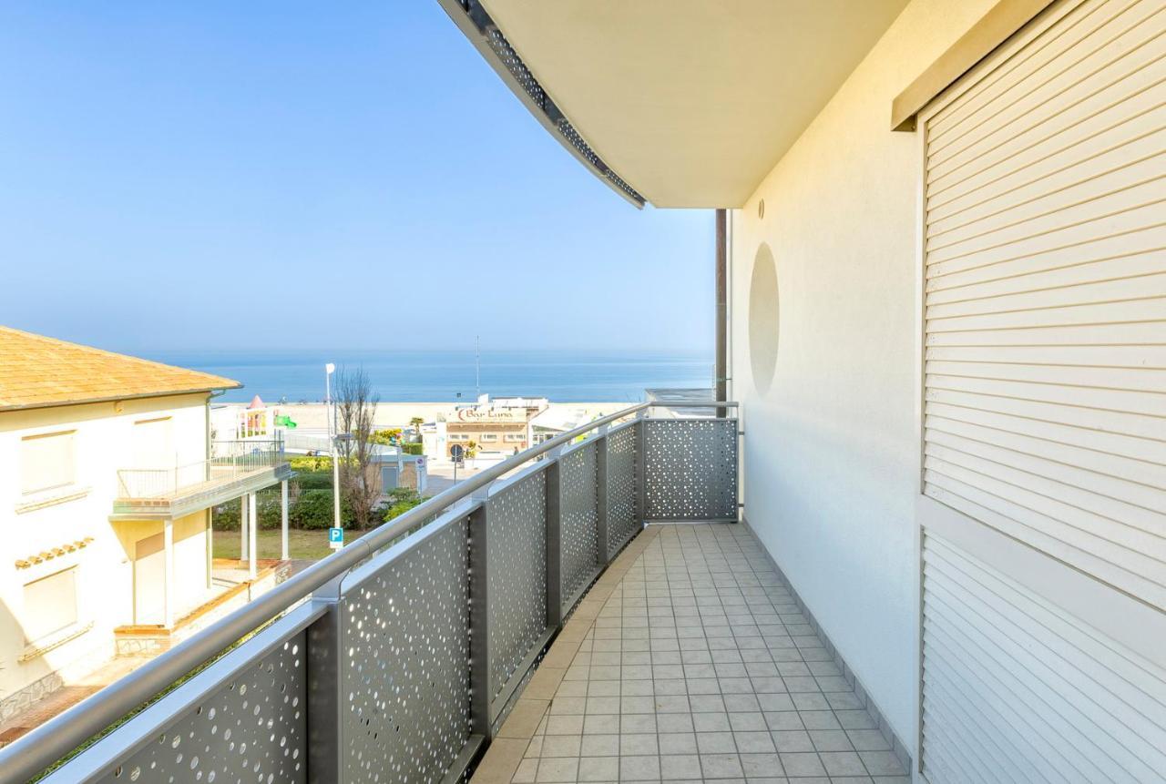 Residence Marittimo Riccione Exterior foto