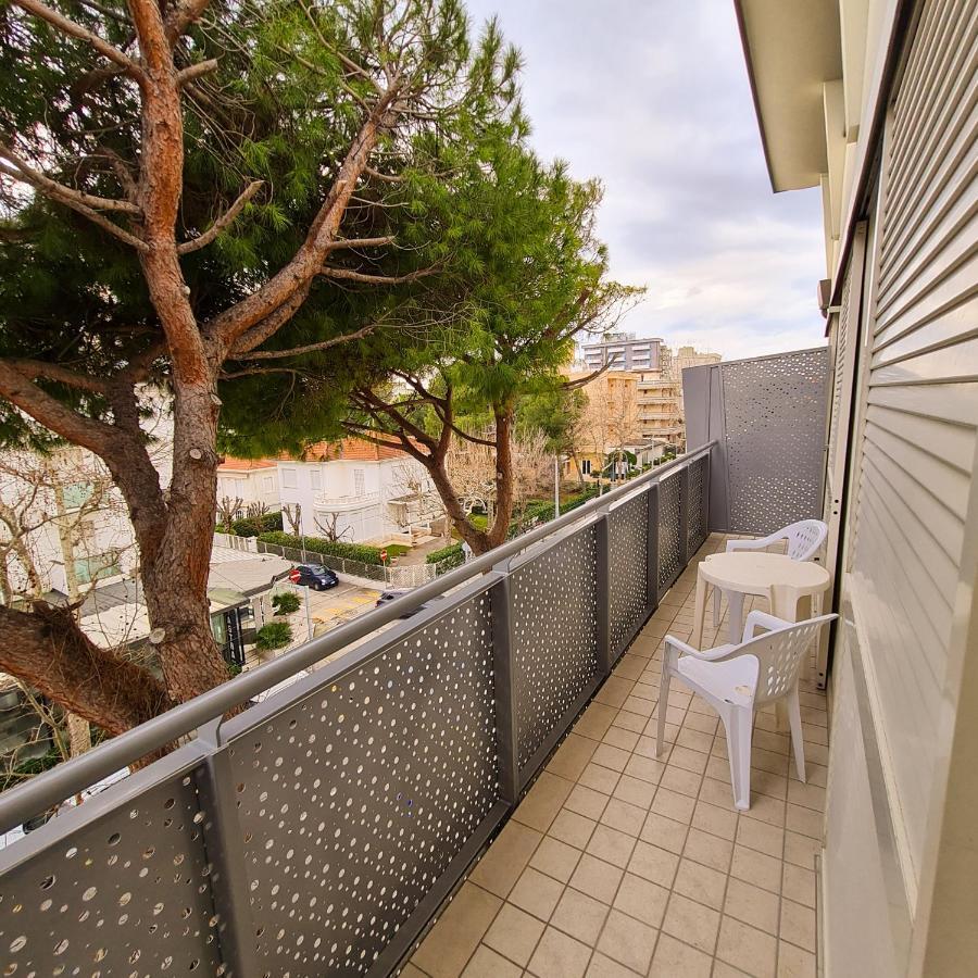 Residence Marittimo Riccione Exterior foto